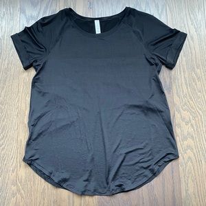 Black short sleeve Lululemon Tee